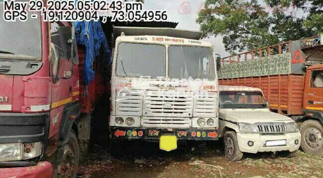 Ashok Leyland U-2518T Tractor