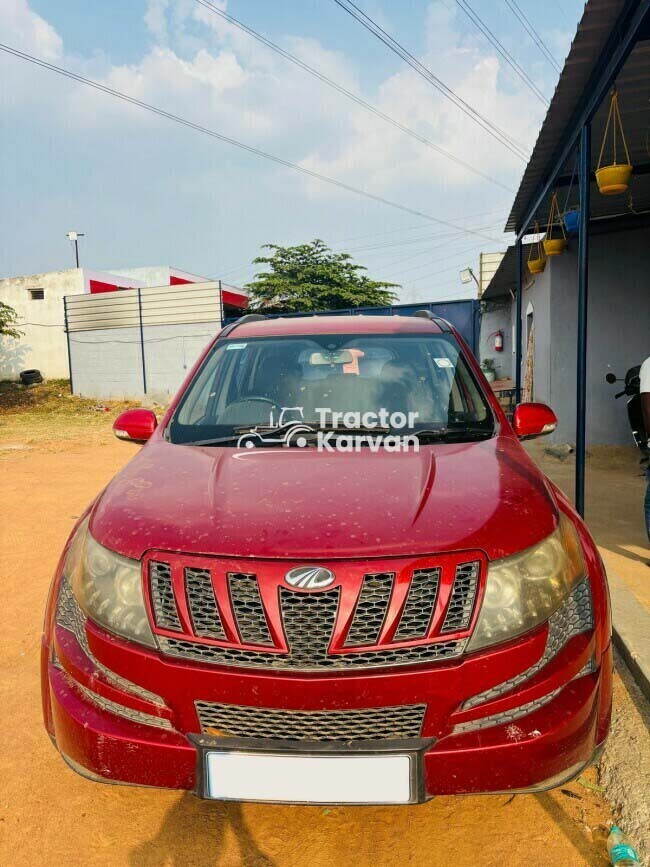 Mahindra 
                                                                XUV500 W8 Tractor