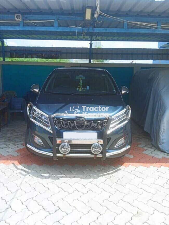 Mahindra Marazzo M8 Tractor