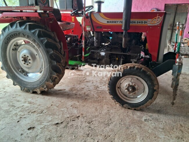 Massey Ferguson 245 Smart Tractor