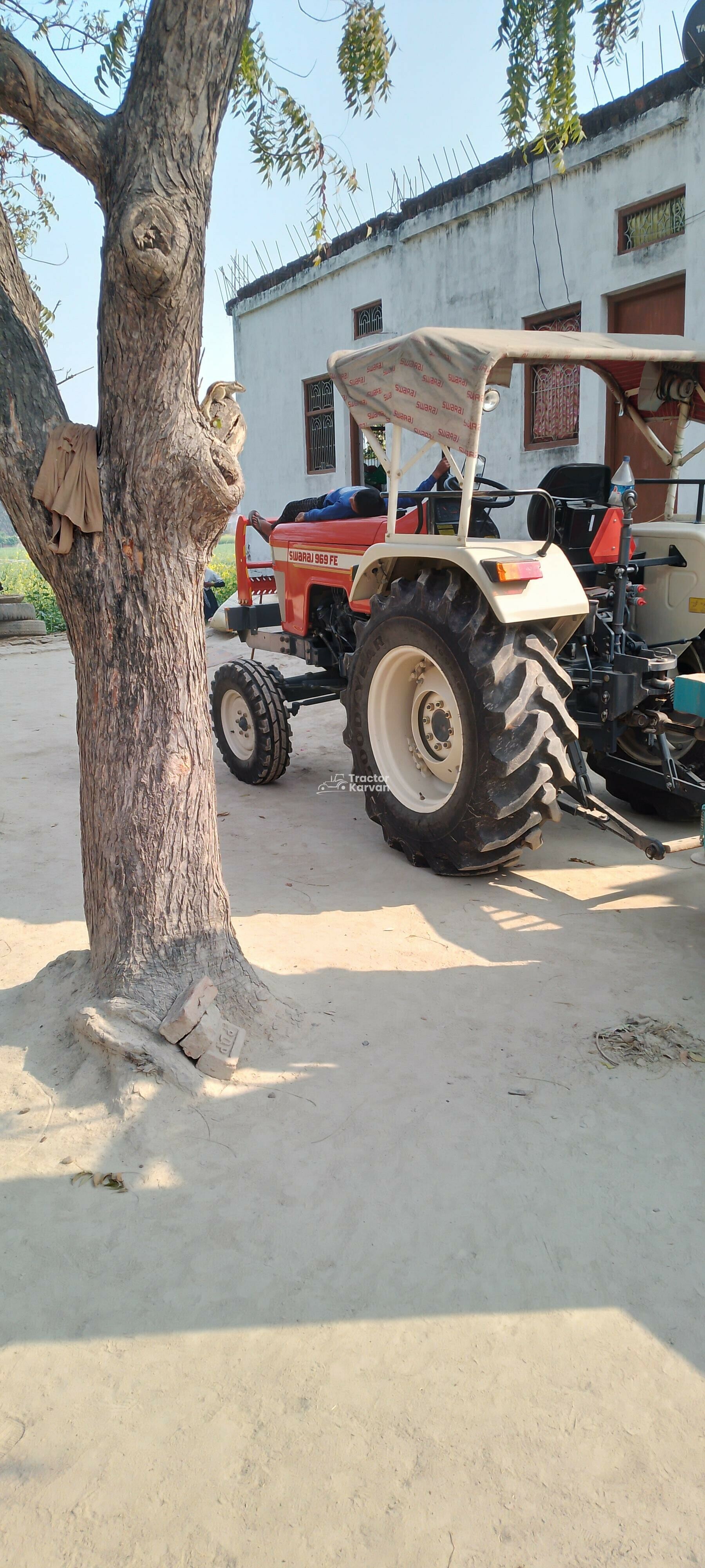 Swaraj 969 FE Tractor