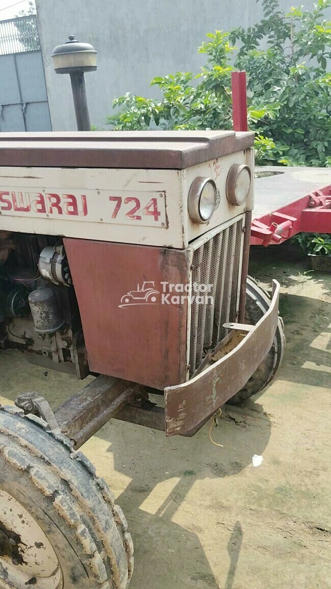 Swaraj 724 XM Tractor