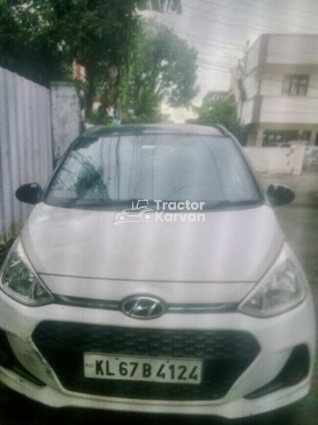 Hyundai Grand i10 Magna ट्रैक्टर