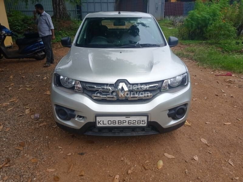 Renault Kwid RXL ट्रैक्टर