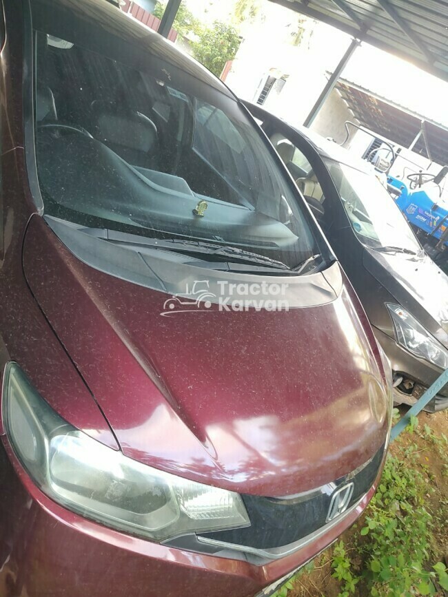 Honda Jazz VX ट्रैक्टर