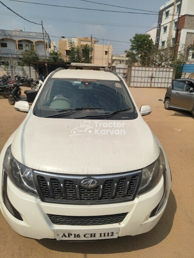 महिंद्रा                                                            एक्सयूवी500 W8 ट्रैक्टर