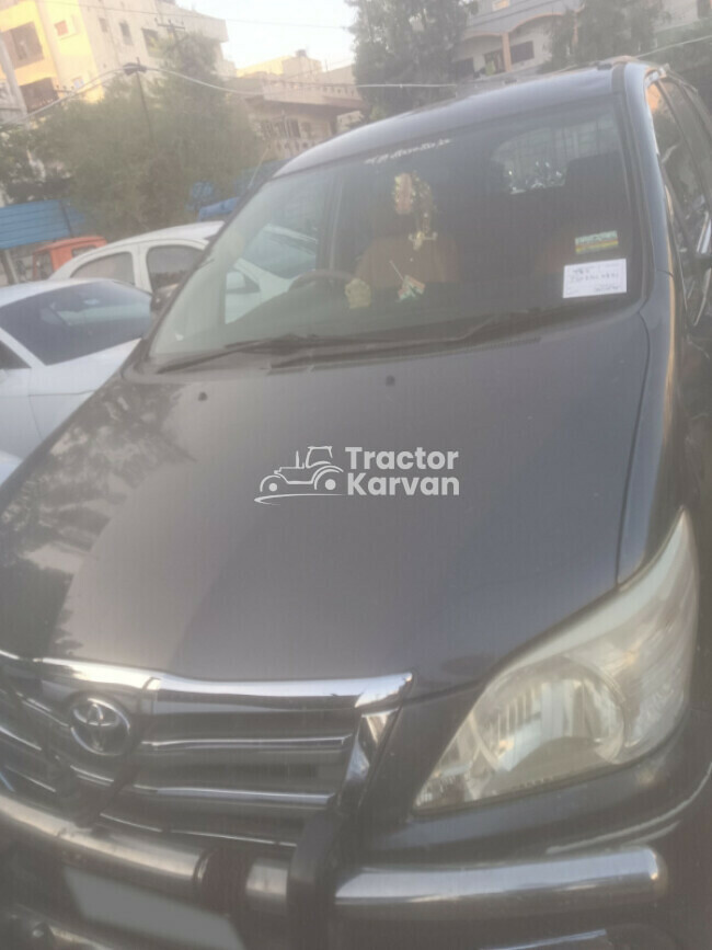 Toyota Innova 2.5 V Tractor
