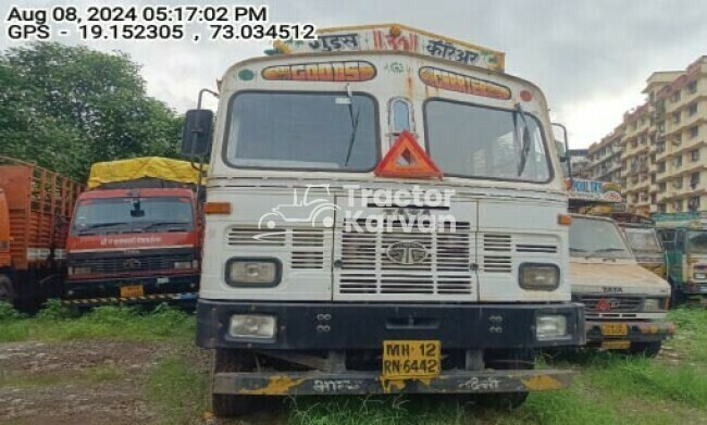 Tata LPT 2818 Tractor