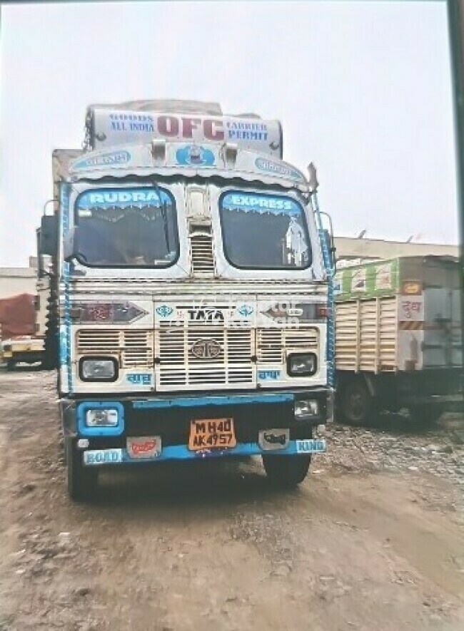 Tata LPT 3718 ट्रैक्टर