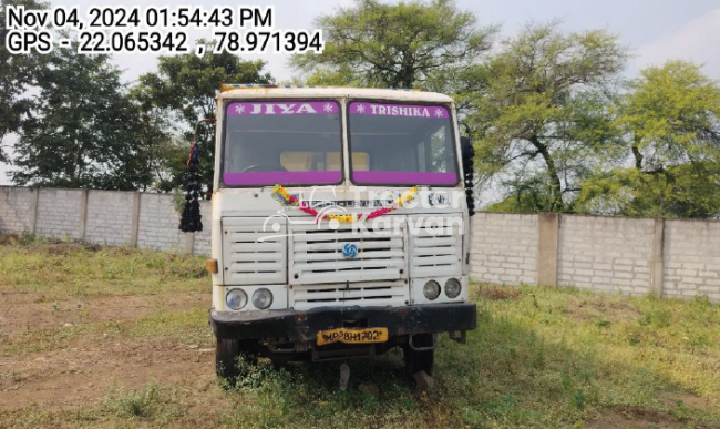 Ashok Leyland 3718 Tractor