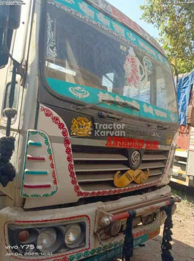 Ashok Leyland U 4923 TT Tractor