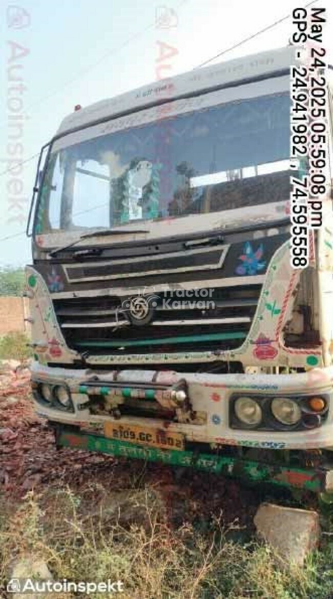 अशोक लेलैंड यू 4923 टीटी ट्रैक्टर