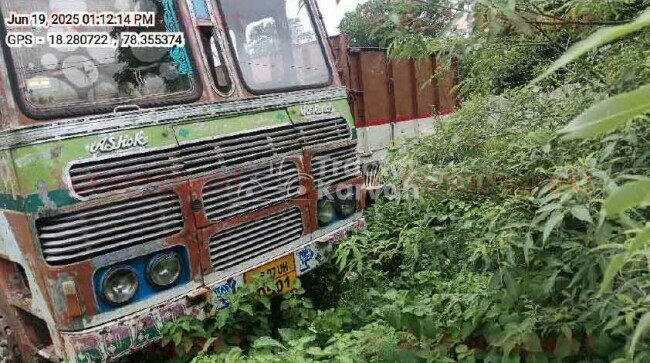 अशोक लेलैंड 3118 ट्रैक्टर