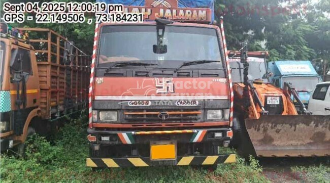 Tata LPT 1512 Tractor