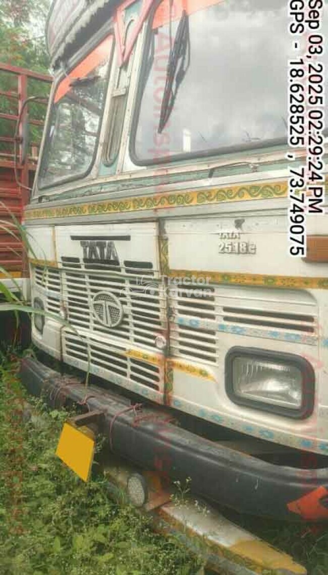 Tata LPT 2518 Tractor
