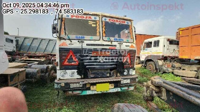 Ashok Leyland U 4923 TT Tractor