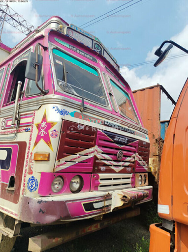 Ashok Leyland 3718 Tractor