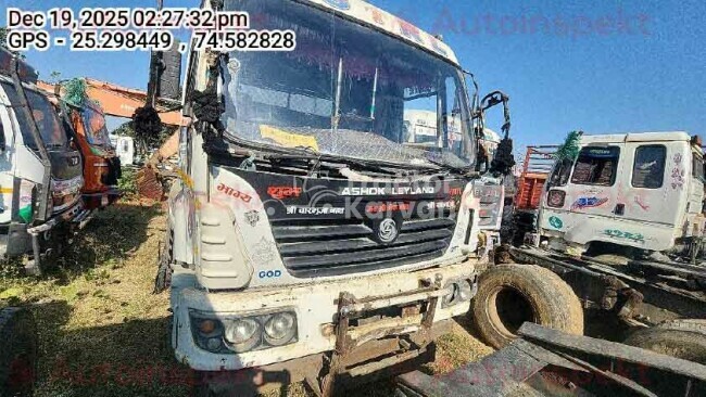 अशोक लेलैंड यू 4923 टीटी ट्रैक्टर