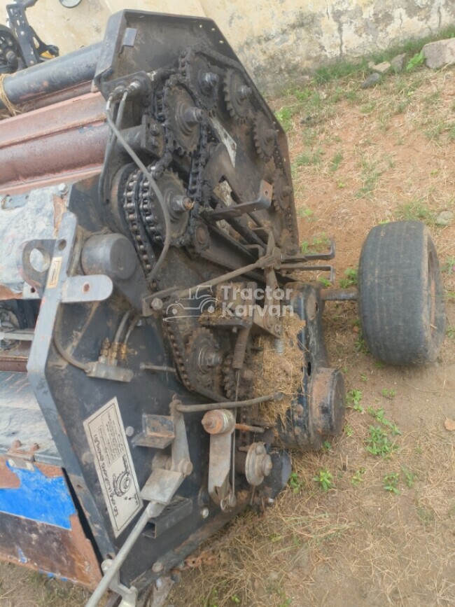 स्वराज बेलर ट्रैक्टर