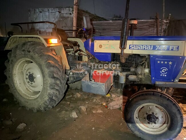 Swaraj 744 FE Tractor