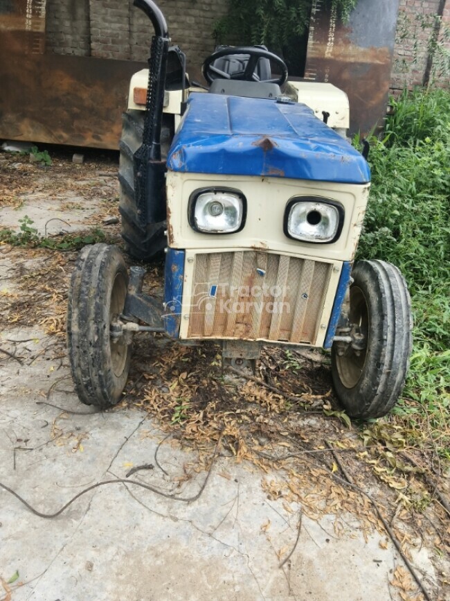 Swaraj 724 XM Tractor