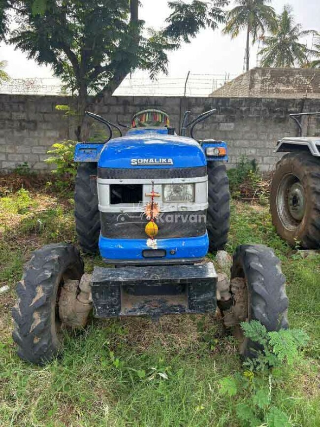 Sonalika DI 42 HDM 4WD Tractor