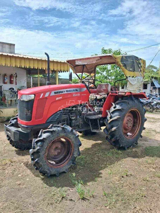 Massey Ferguson 254 DI Dynatrack 4WD Tractor