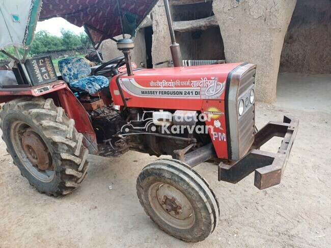 Massey Ferguson 241 DI Tractor