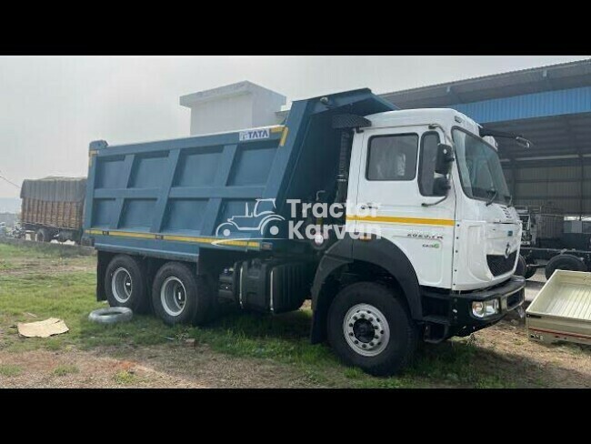 टाटा सिग्ना 4825.TK ट्रैक्टर
