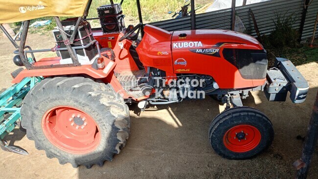 Kubota MU 5501 Tractor