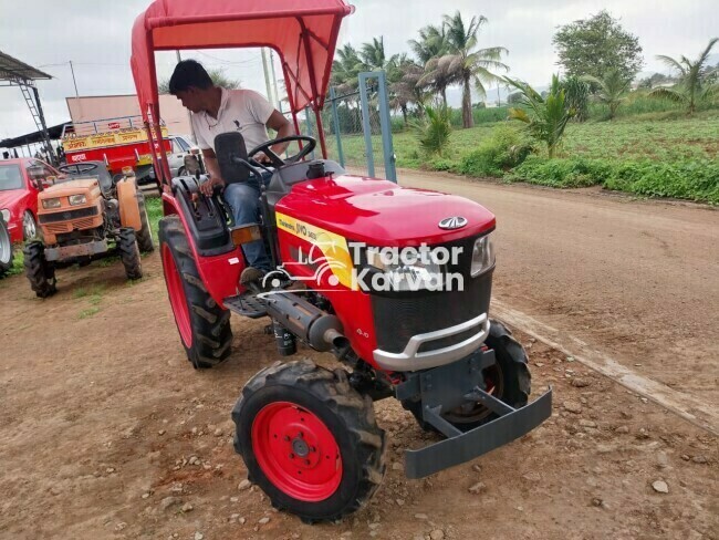 महिंद्रा जीवो 245 DI 4WD  ट्रैक्टर