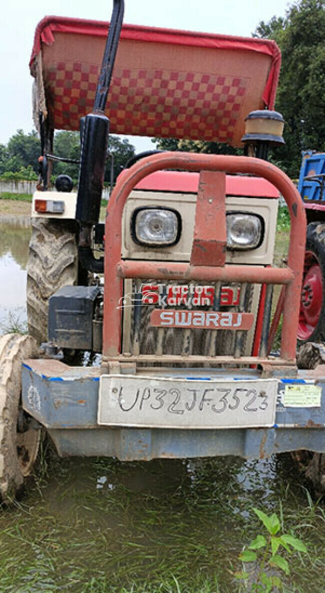 Swaraj 724 XM Tractor